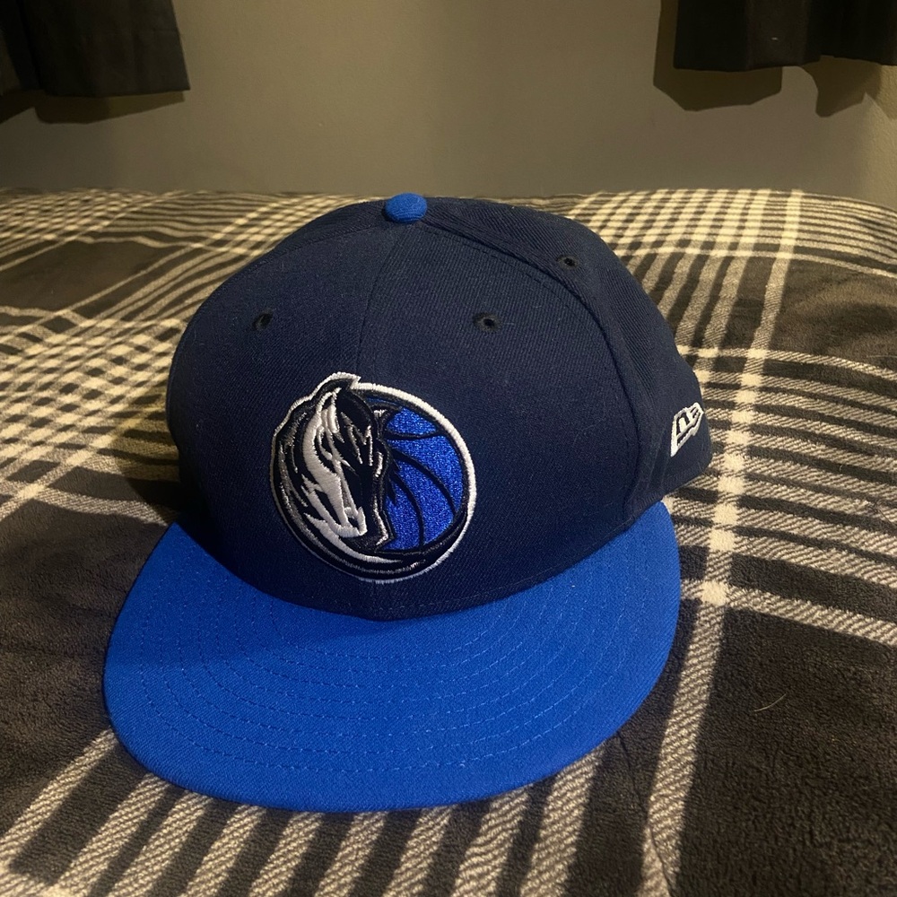 Dallas Maverick’s Blue and Gray 59FIFTY Cap